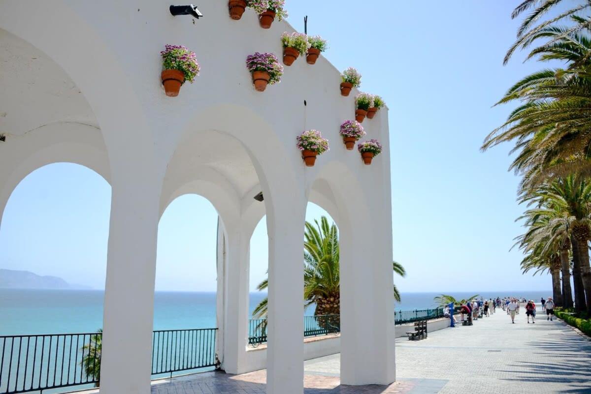 Апартаменты Nerja Medina 4A Экстерьер фото